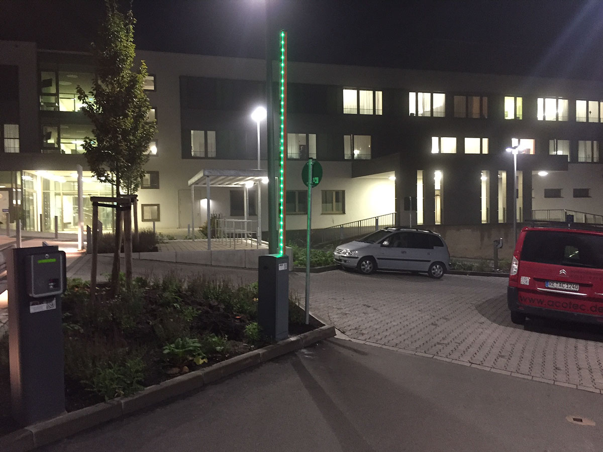 LED Parksystem geoeffnet gruen