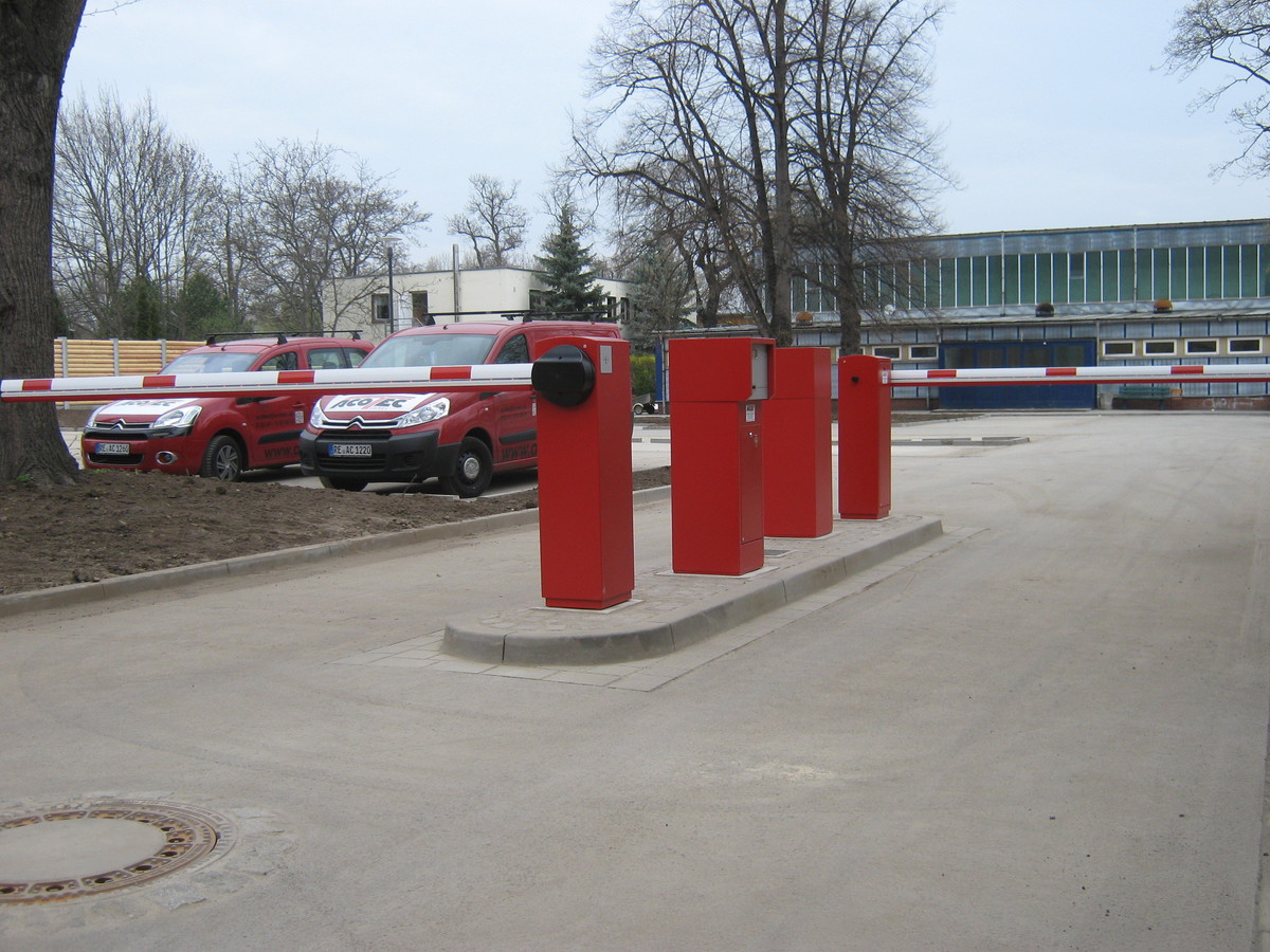 Parkplatz mit Parksystem